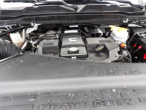 Used 2023 RAM 3500 Tradesman w/ Chrome Appearance Group image 31