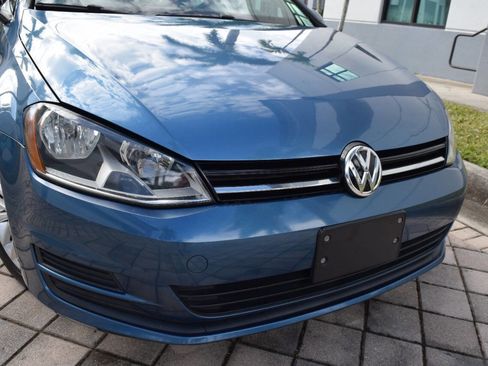 Used 2015 Volkswagen Golf TDI SE image 8