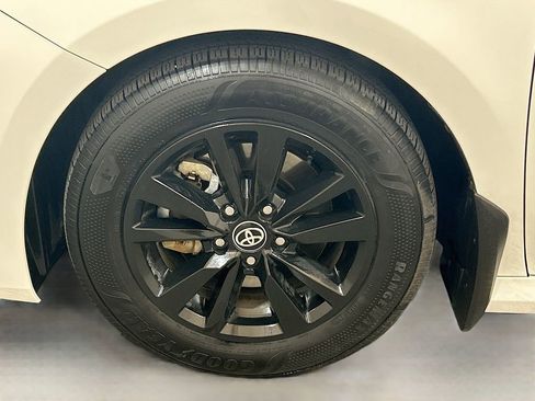 Used 2025 Toyota Camry LE w/ Convenience Package FWD image 26