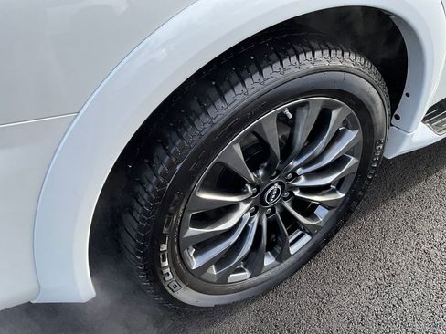 Used 2024 Nissan Armada Platinum w/ Captain's Chairs Package image 16