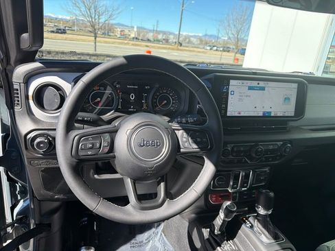 Used 2025 Jeep Wrangler Sport image 12