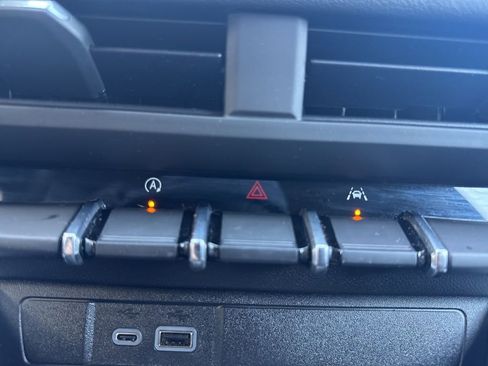 New 2026 Chevrolet Colorado LT w/ LT Convenience Package AWD/4WD image 18