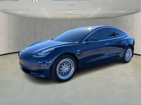 Used 2020 Tesla Model 3 Long Range image 7