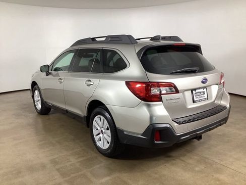 Used 2018 Subaru Outback 2.5i Premium AWD/4WD image 7