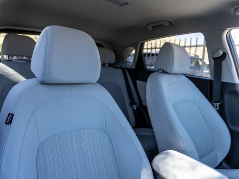 Used 2023 Hyundai Kona SEL FWD image 31