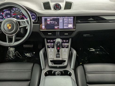 Certified 2021 Porsche Cayenne AWD/4WD image 16
