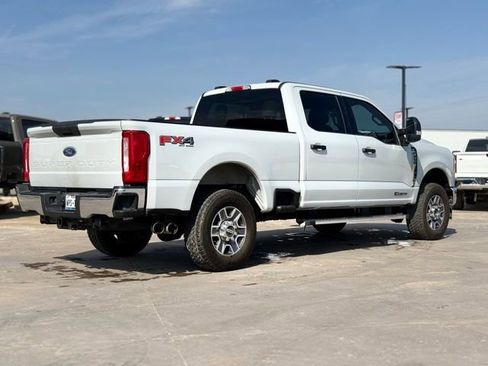 Used 2025 Ford F250 XLT w/ FX4 Off-Road Package image 2