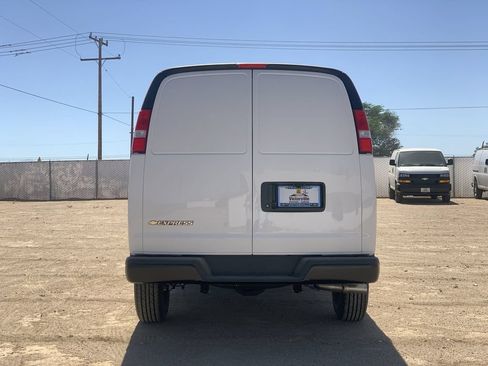 New 2026 Chevrolet Express 2500 RWD image 5