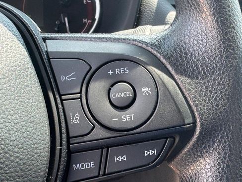 Used 2025 Toyota RAV4 XLE AWD/4WD image 21