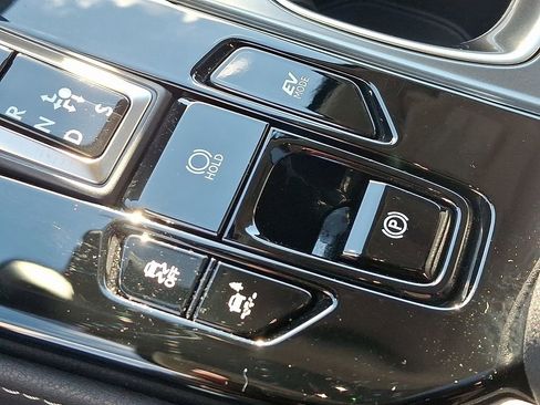 Used 2025 Lexus NX 350h AWD w/ Premium Package image 25