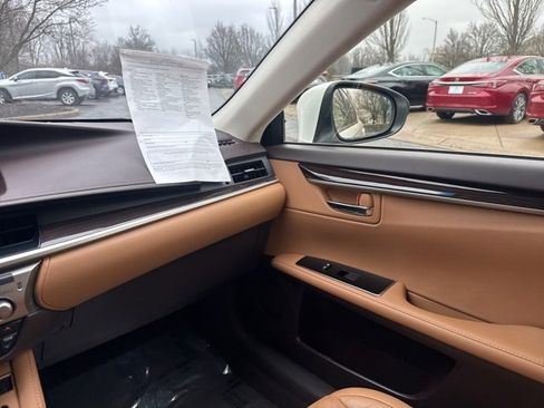 Used 2016 Lexus ES 350 image 32
