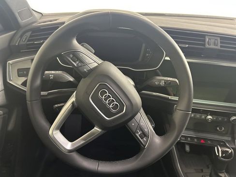 Used 2025 Audi Q3 2.0T Premium w/ Convenience Package image 16
