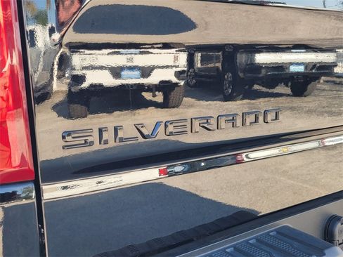 Certified 2025 Chevrolet Silverado 1500 Custom w/ LPO, Dark Essentials Package image 11