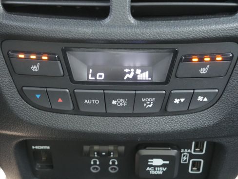 Used 2021 Honda Pilot Black Edition image 21