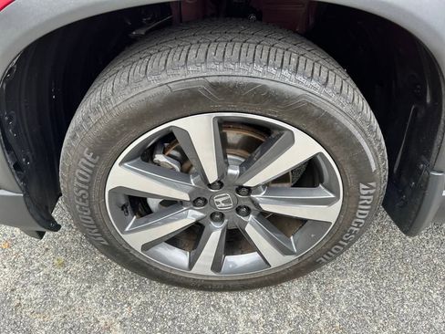 Used 2025 Honda Pilot Elite image 13