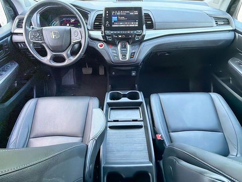 Used 2023 Honda Odyssey EX-L image 9