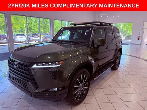 Used 2025 Lexus GX 550 w/ Accessory Package (2T) image 3