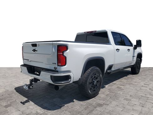 Used 2024 Chevrolet Silverado 2500 LTZ w/ LTZ Plus Package AWD/4WD image 6