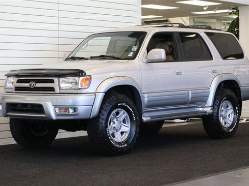Used 2000 Toyota 4Runner Limited AWD/4WD image 1