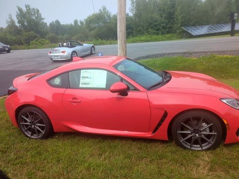 New 2025 Subaru BRZ Limited image 2