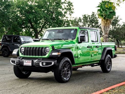 New 2026 Jeep Gladiator Sport image 6