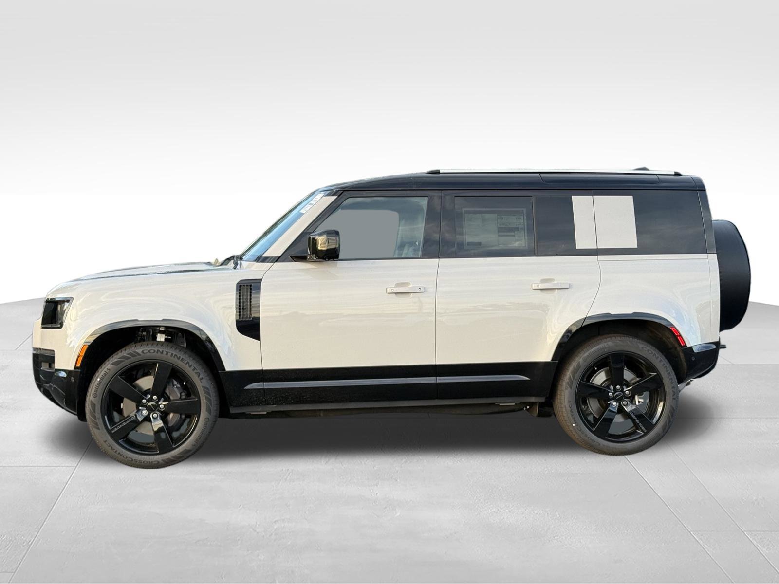 New 2026 Land Rover Defender 110 X-Dynamic SE AWD/4WD image 2