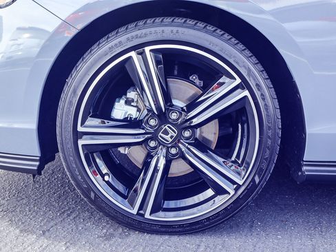 Used 2025 Honda Accord Sport image 17