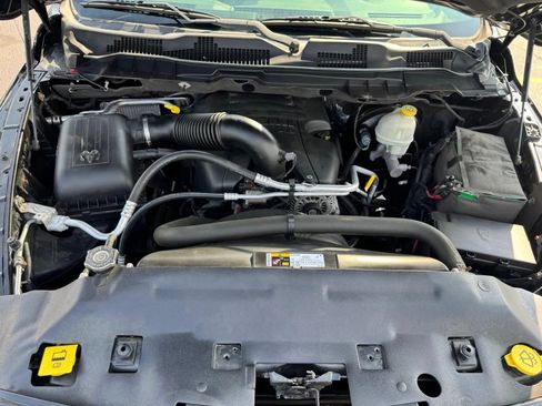 Used 2014 RAM 1500 Express w/ Black Ram 1500 Express Group AWD/4WD image 16