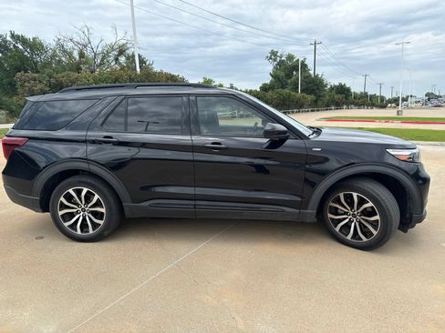 Used 2022 Ford Explorer ST-Line w/ Class IV Trailer Tow Package RWD image 2