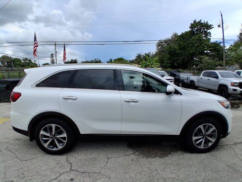 Used 2019 Kia Sorento EX FWD image 7