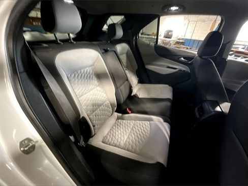 Used 2021 Chevrolet Equinox LS w/ LS Convenience Package image 29