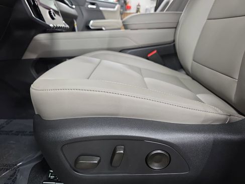New 2026 GMC Acadia Elevation w/ Elevation Premium Package AWD/4WD image 31