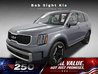 Used 2023 Kia Telluride EX w/ EX Captain's Chair Package