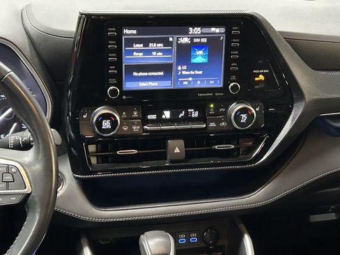 Used 2022 Toyota Highlander XSE FWD image 31