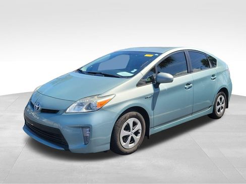 Used 2015 Toyota Prius Three FWD image 5