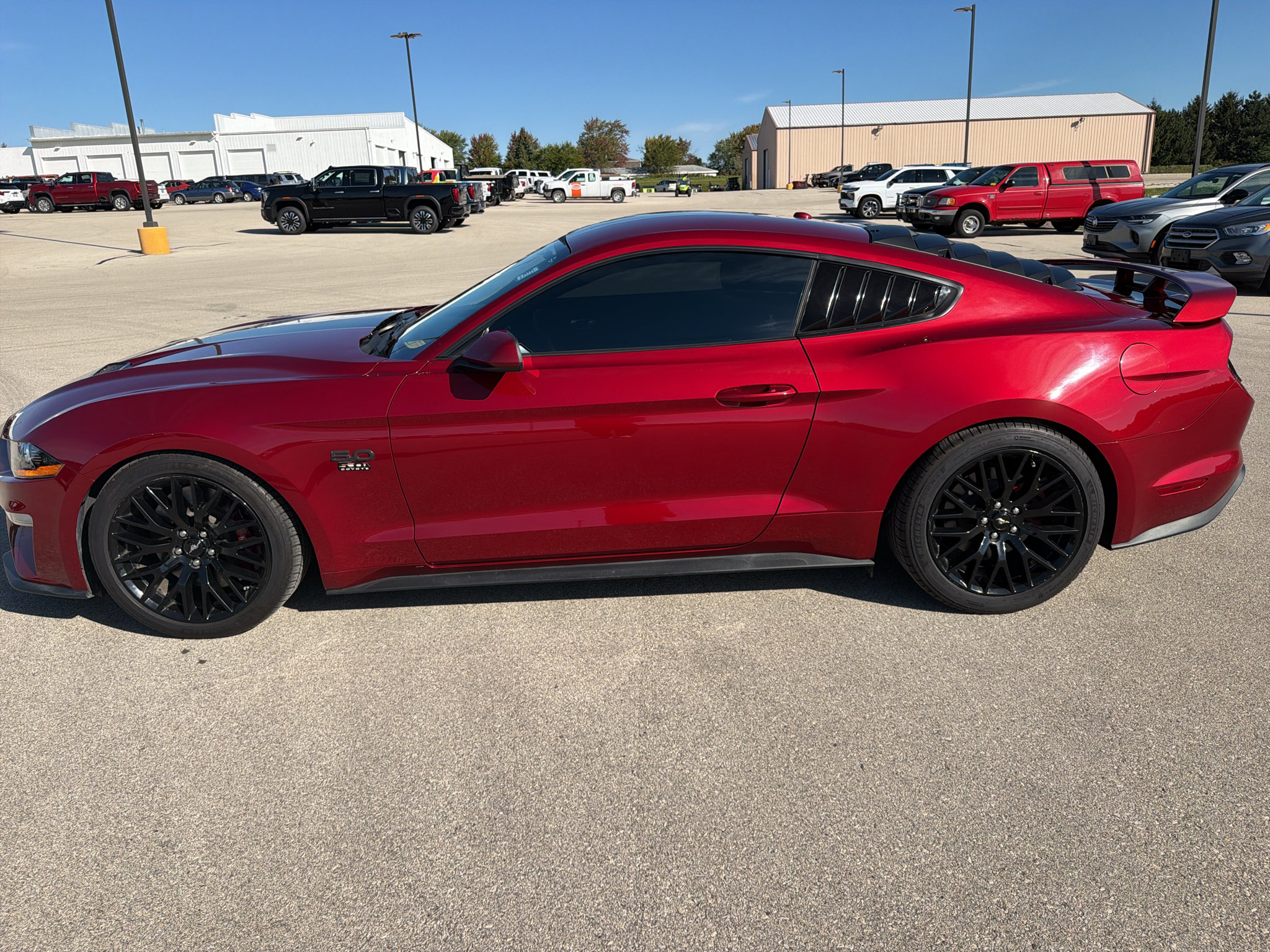 Used 2018 Ford Mustang GT w/ GT Performance Package RWD image 4