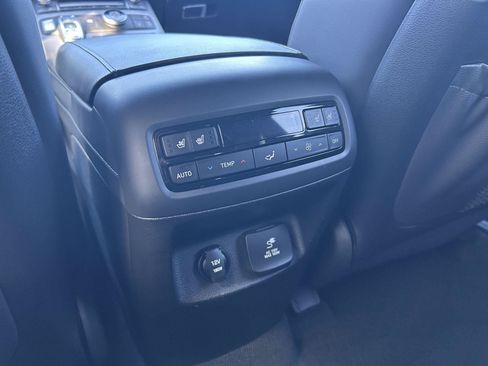 Used 2022 Hyundai Palisade Calligraphy FWD image 18