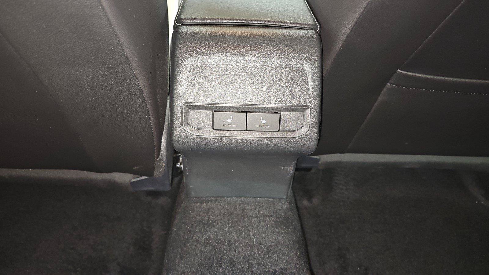 Used 2021 Volkswagen Jetta R-Line w/ R-Line Cold Weather Package FWD image 25