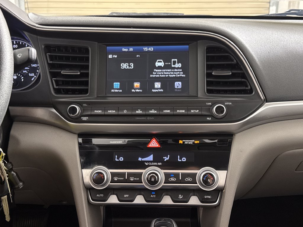 Used 2020 Hyundai Elantra SEL FWD image 18