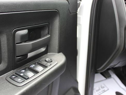Used 2022 RAM 5500 Tradesman w/ Chrome Appearance Group AWD/4WD image 7