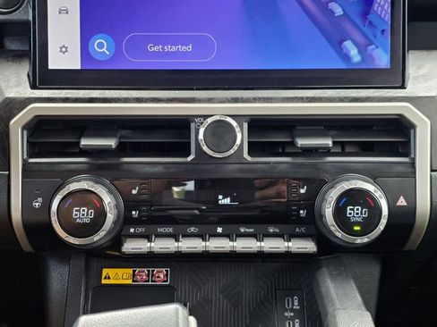 Used 2025 Toyota Tacoma Limited AWD/4WD image 16