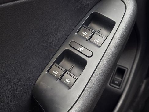 Used 2014 Volkswagen Jetta TDI Value Edition FWD image 23