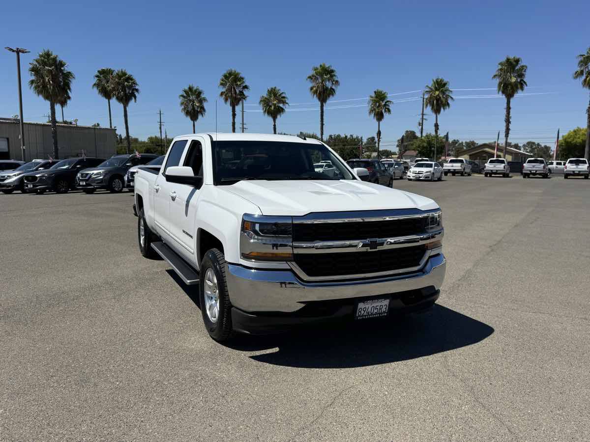 Used 2017 Chevrolet Silverado 1500 LT AWD/4WD image 3