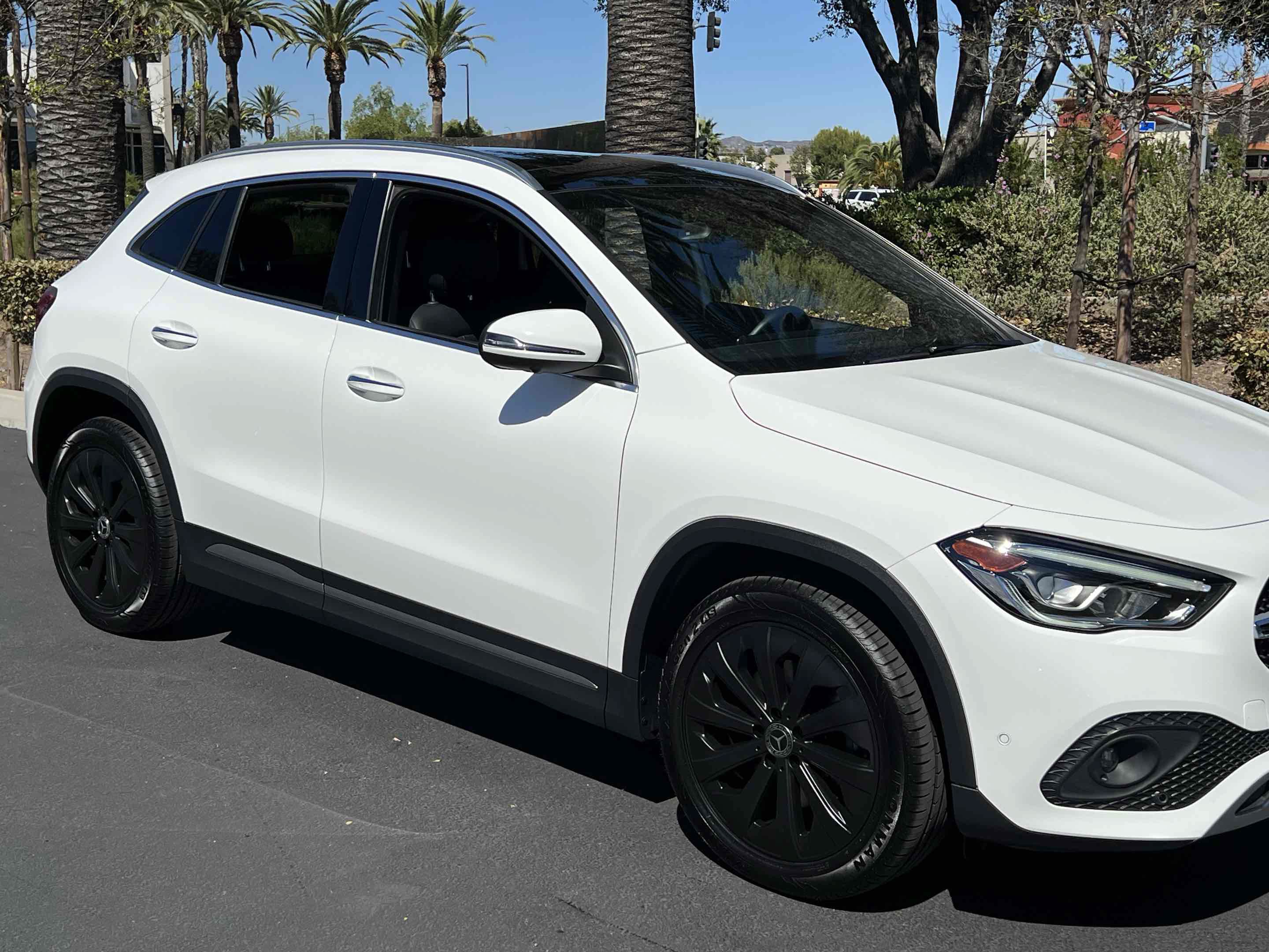 Used 2021 Mercedes-Benz GLA 250 4MATIC w/ Premium Package image 48