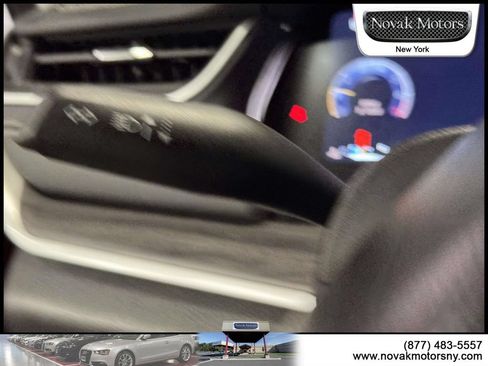 Used 2023 Jeep Grand Cherokee Limited w/ Black Appearance Package AWD/4WD image 17