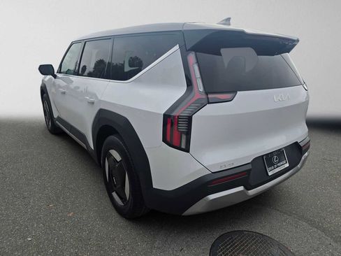 Used 2026 Kia EV9 Light RWD image 5