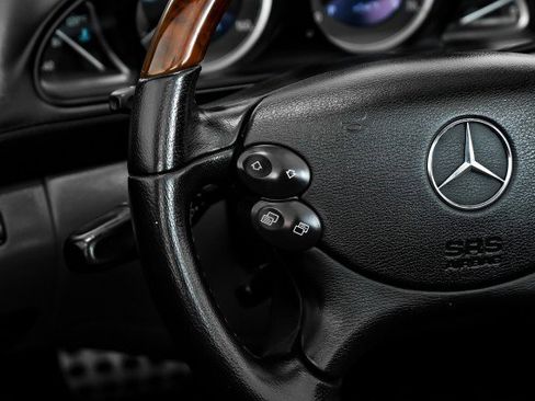 Used 2005 Mercedes-Benz SL 600 image 15