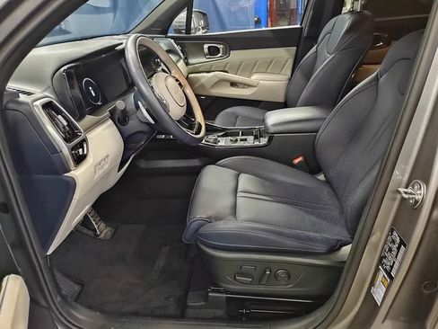 Used 2023 Kia Sorento SX Prestige AWD/4WD image 11