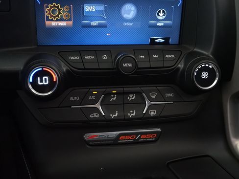 Used 2019 Chevrolet Corvette Z06 w/ Battery Protection Package RWD image 11