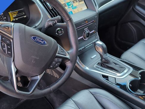 Used 2016 Ford Edge Titanium w/ Technology Package AWD/4WD image 9